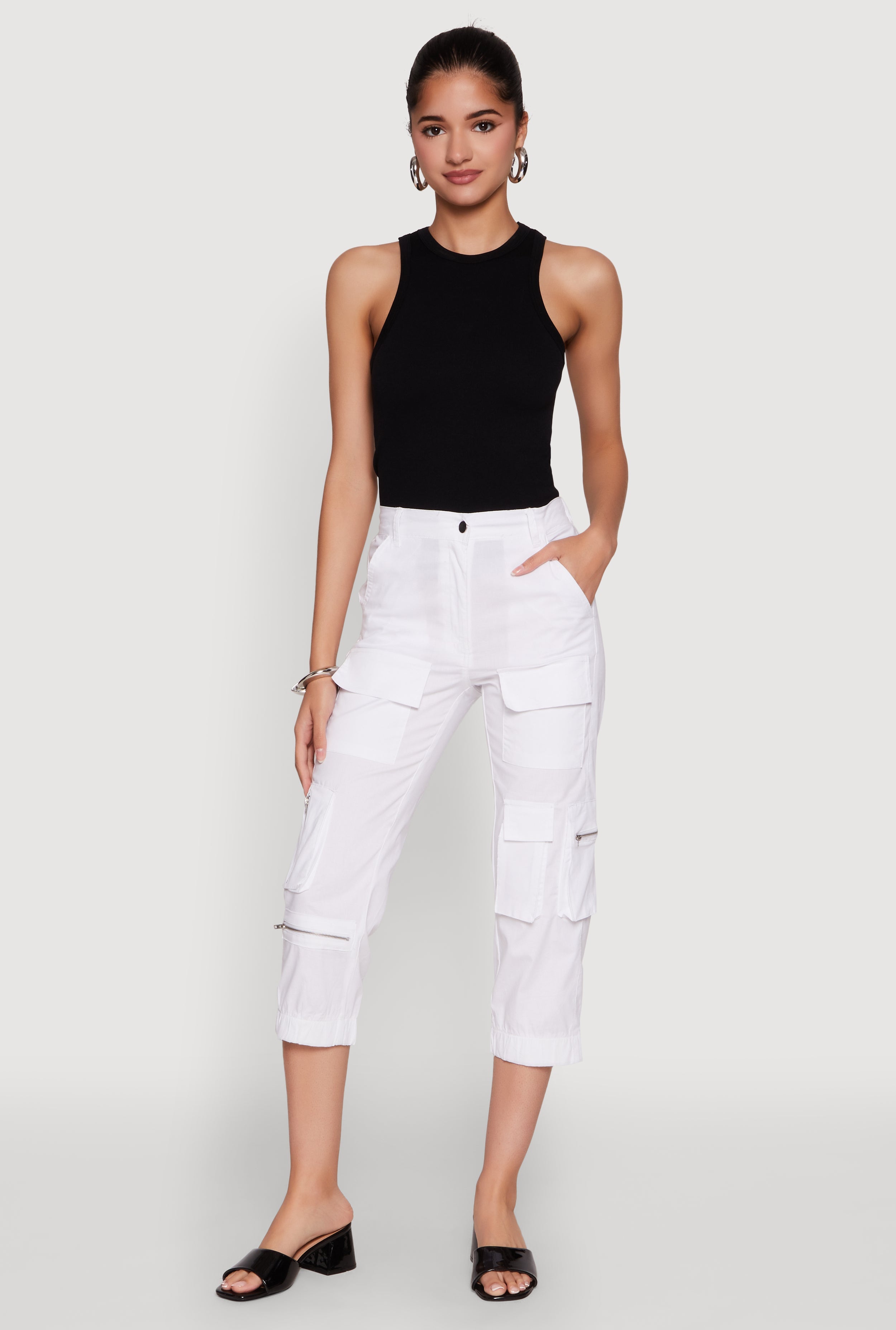 Zip Detail Capri Cargo Pants