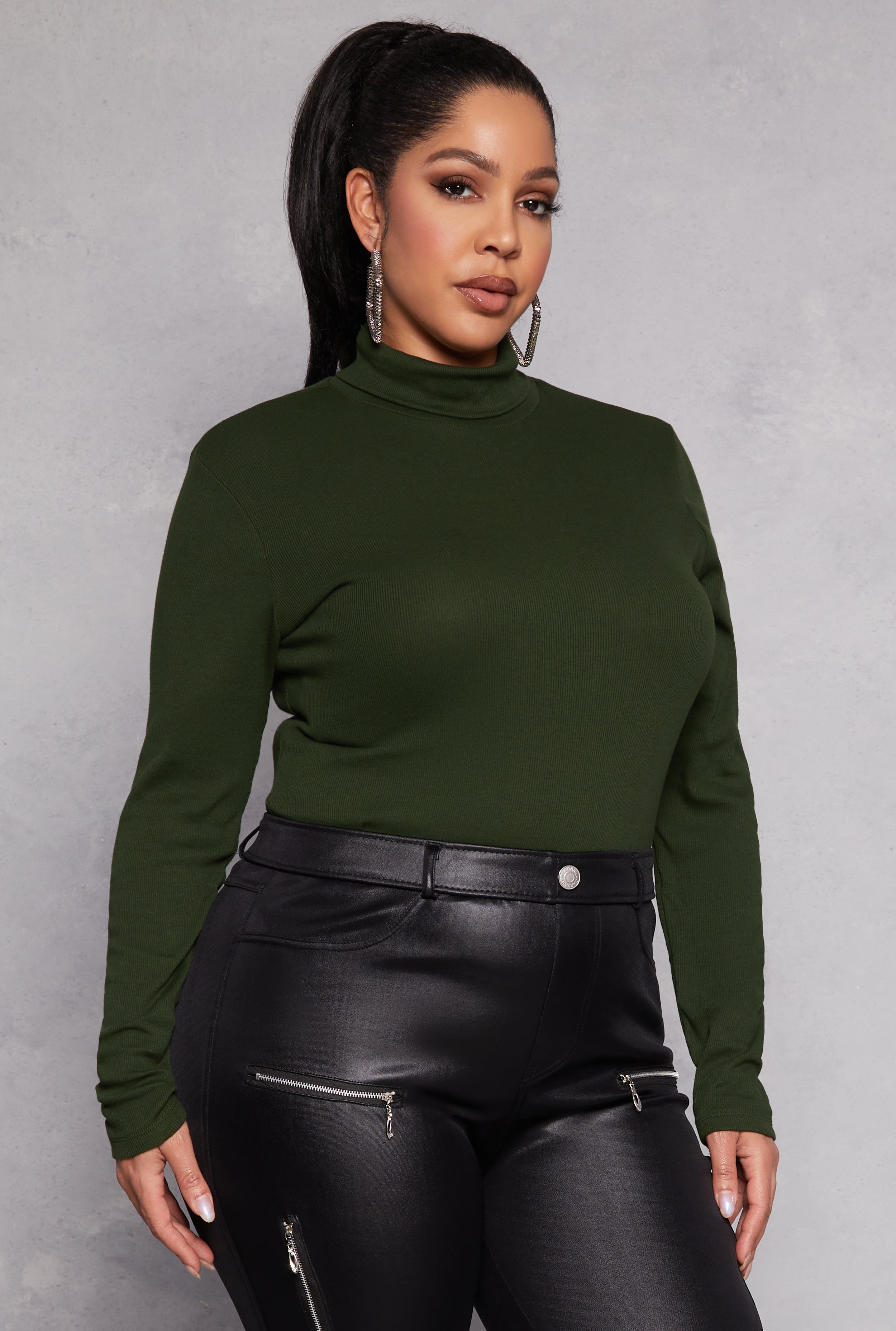 Plus Size Ribbed Knit Long Sleeve Turtleneck Top